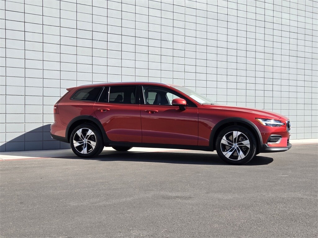 2020 Volvo V60 Cross Country T5 photo 4