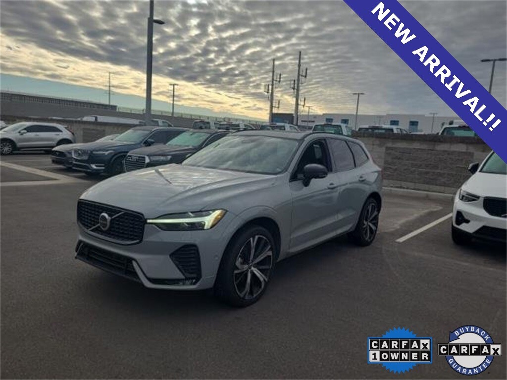 2024 Volvo XC60 B5 Ultimate photo 2