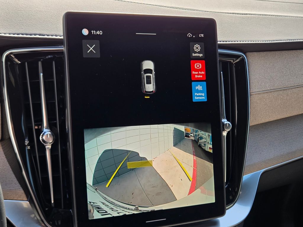 2026 Volvo XC90 Core - Photo 27