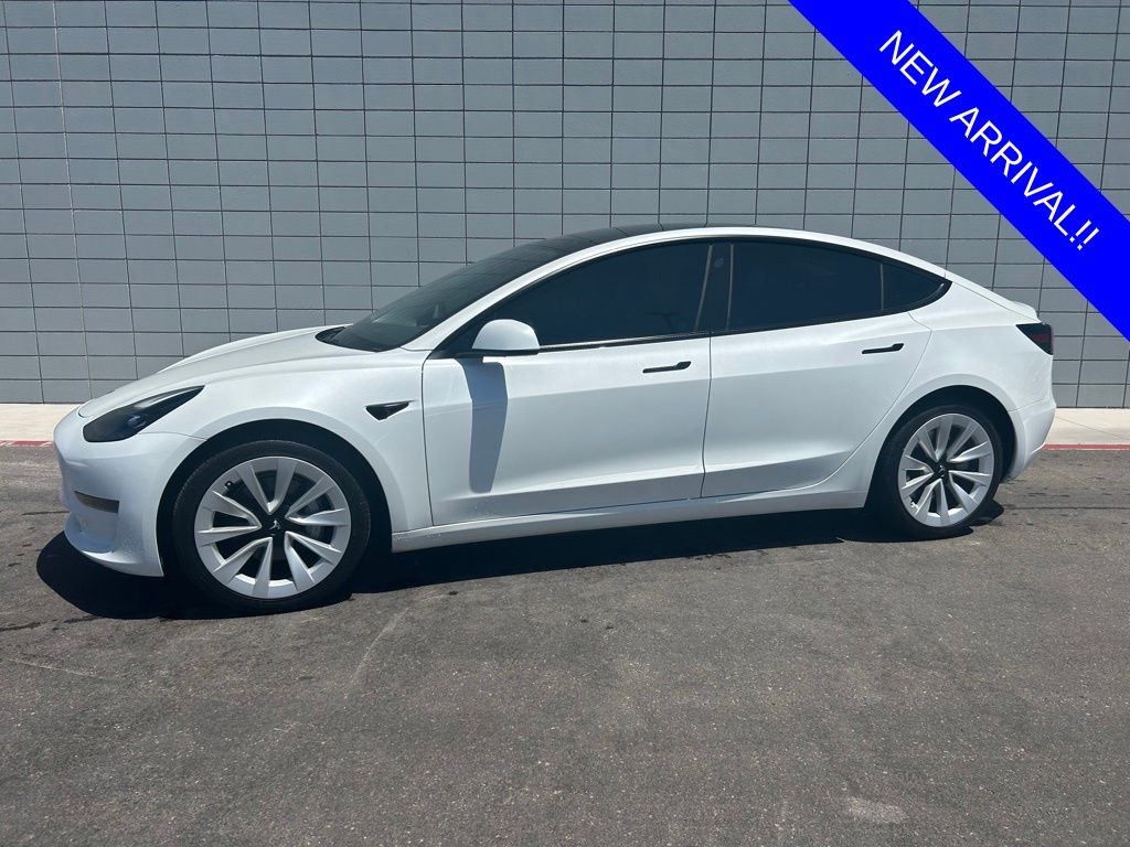 2023 Tesla Model 3 -'s photo