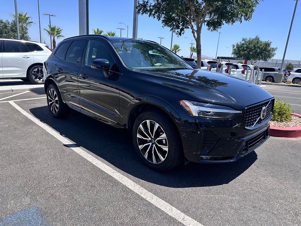 2024 Volvo XC60 B5 Plus Dark Theme AWD's photo