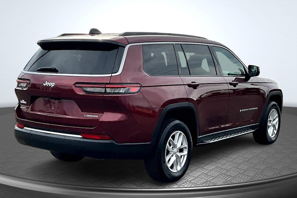 Used 2024 Jeep Grand Cherokee L Laredo SUV