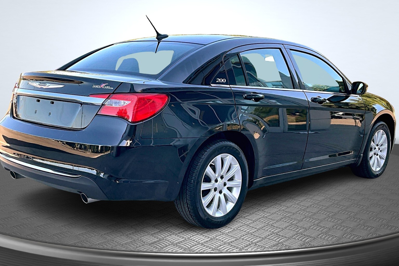 2014 Chrysler 200 Touring photo 2