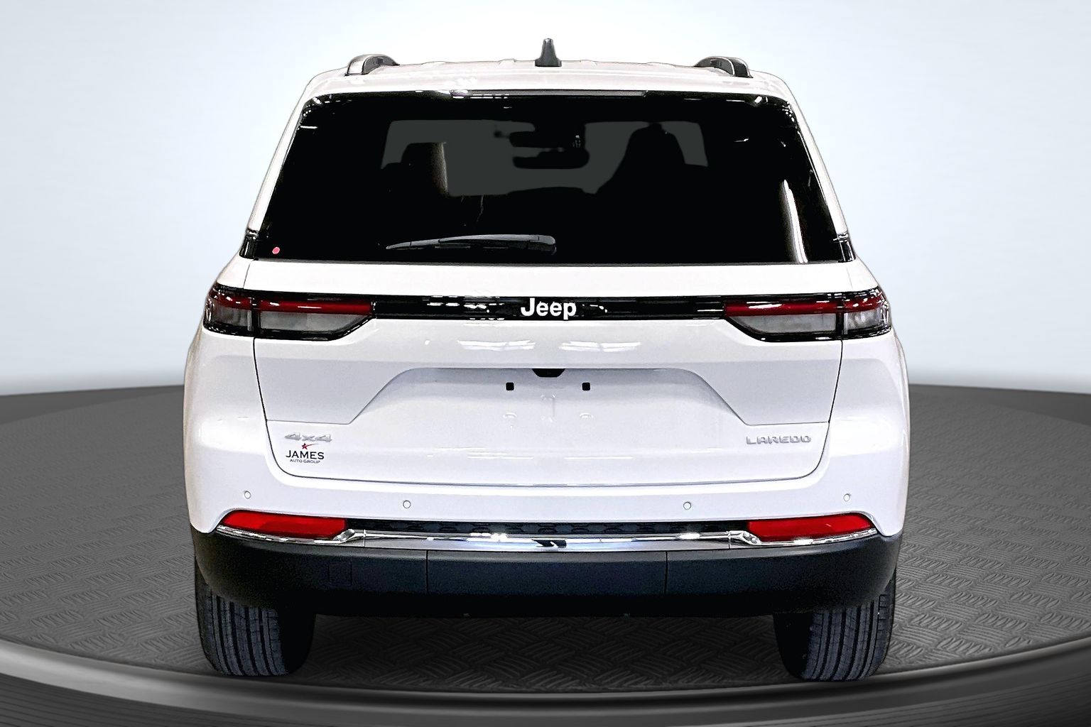 New 2027 Jeep Grand Cherokee LAREDO 4X4 Sport Utility