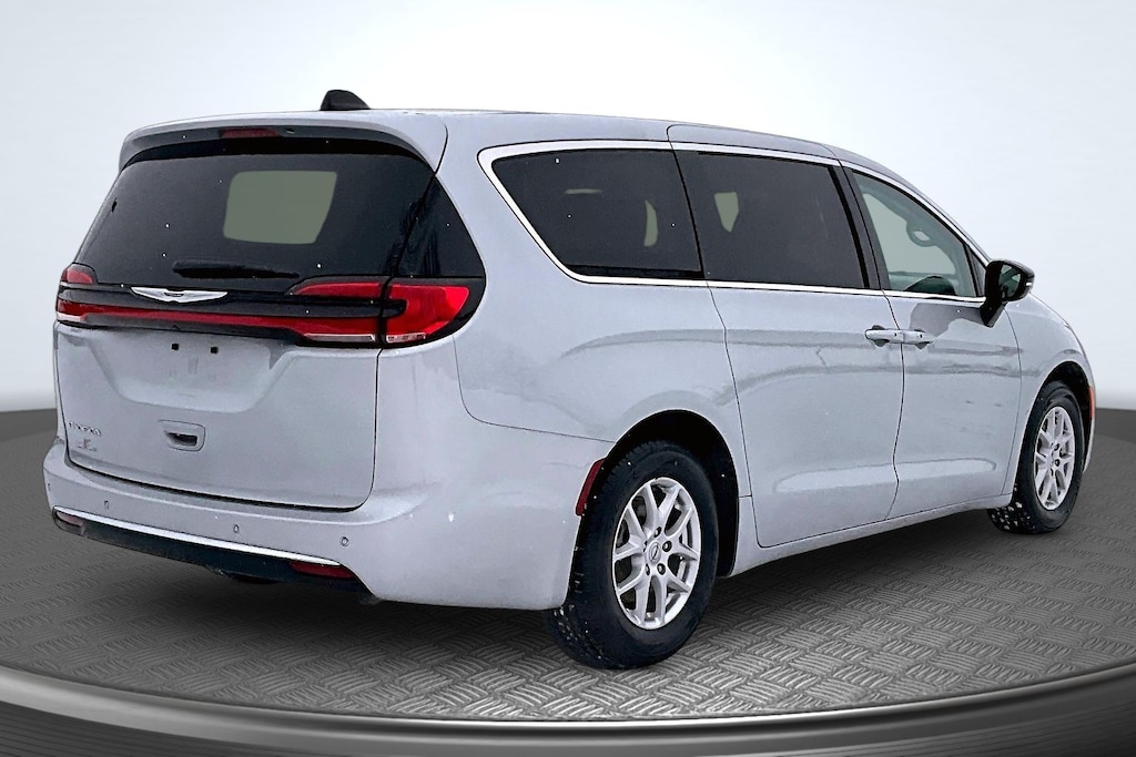 Used 2024 Chrysler Pacifica Touring L Van Passenger Van