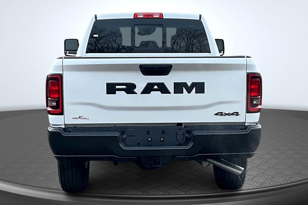New 2026 Ram 3500 TRADESMAN CREW CAB 4X4 6'4 BOX Pickup