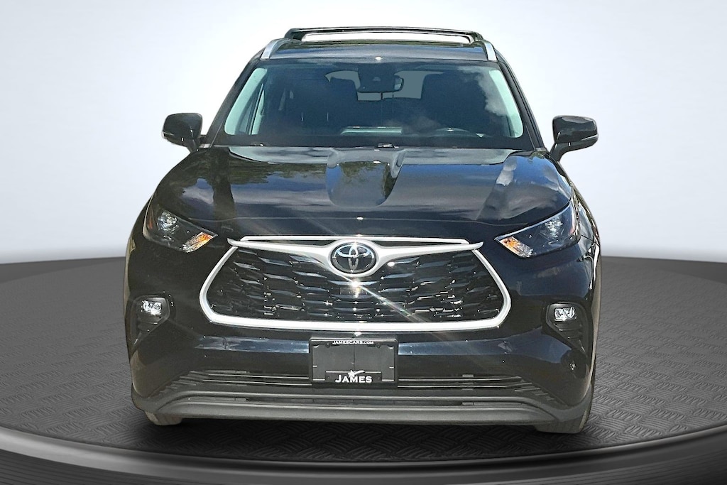 Used 2022 Toyota Highlander XLE SUV