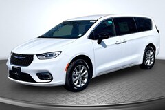 2026 Chrysler Pacifica SELECT AWD Passenger Van