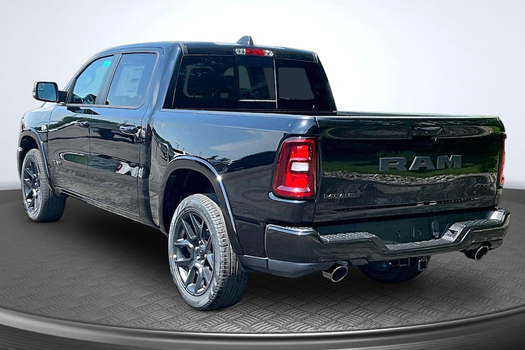 New 2026 Ram 1500 LARAMIE CREW CAB 4X4 5'7 BOX Pickup
