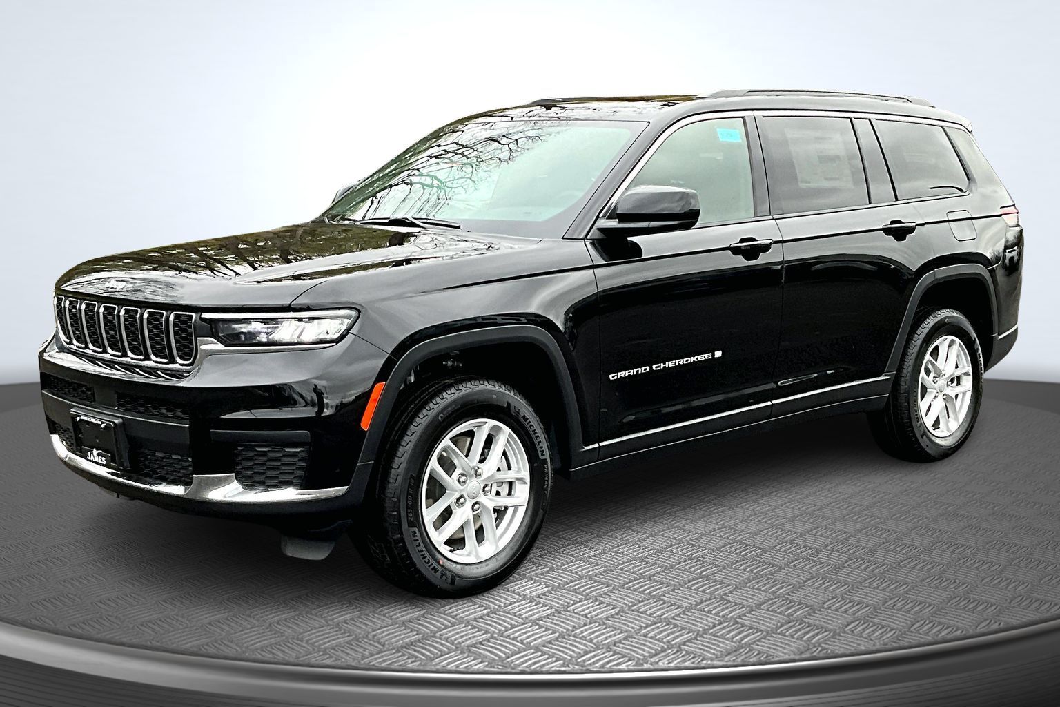 2025 Jeep Grand Cherokee L Laredo's photo