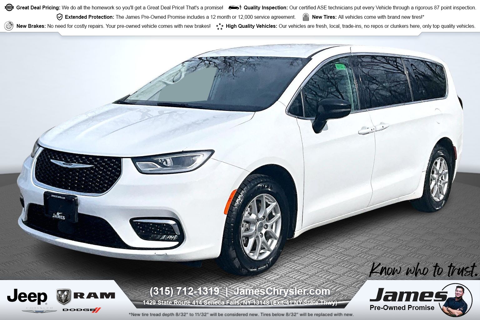 2024 Chrysler Pacifica Touring L's photo