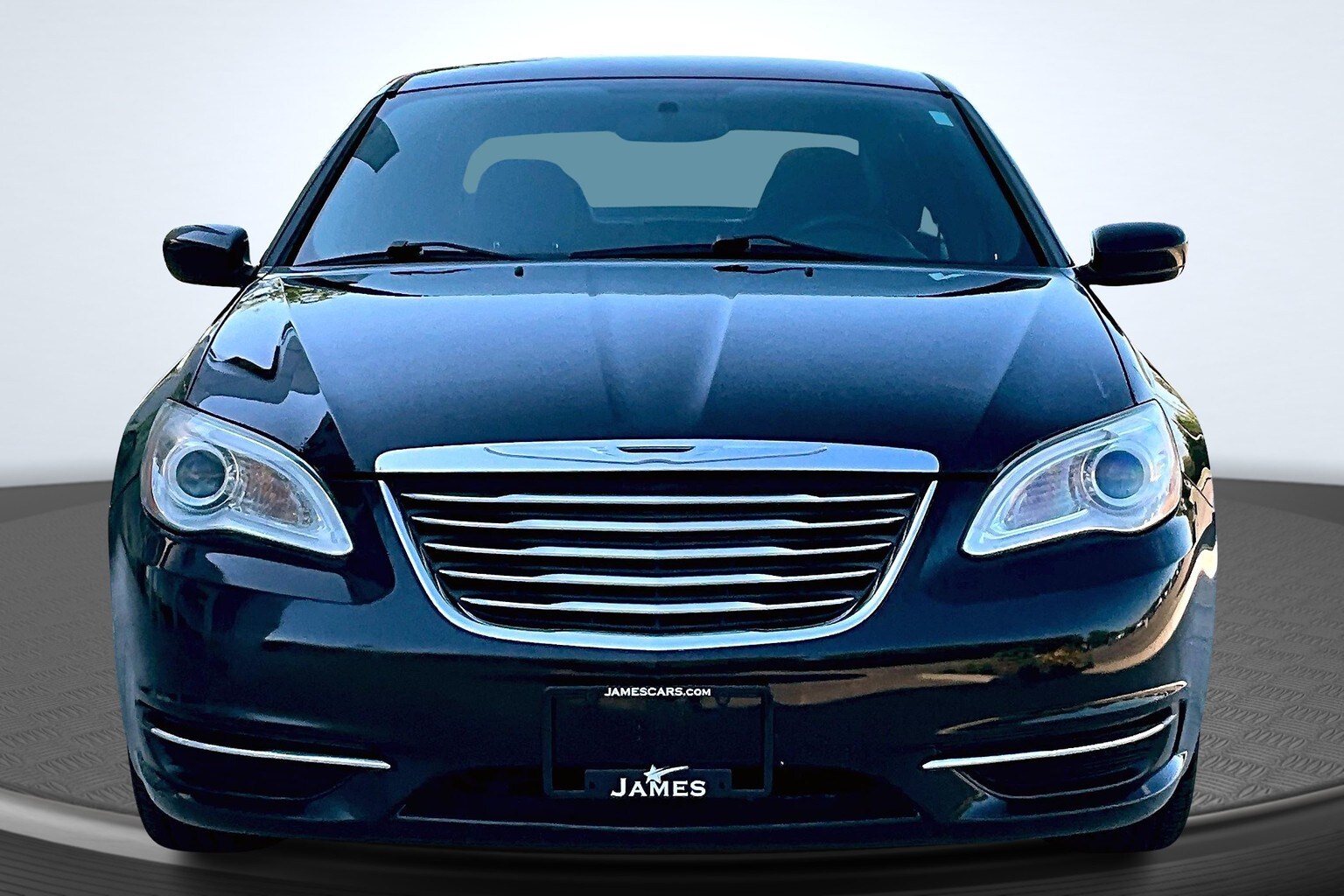 2014 Chrysler 200 Touring photo 3