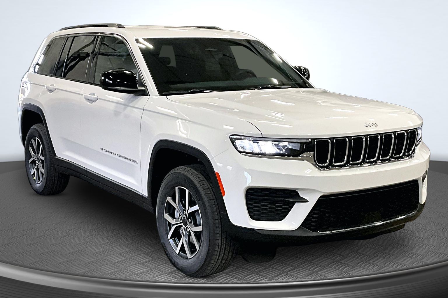 New 2027 Jeep Grand Cherokee LAREDO 4X4 Sport Utility