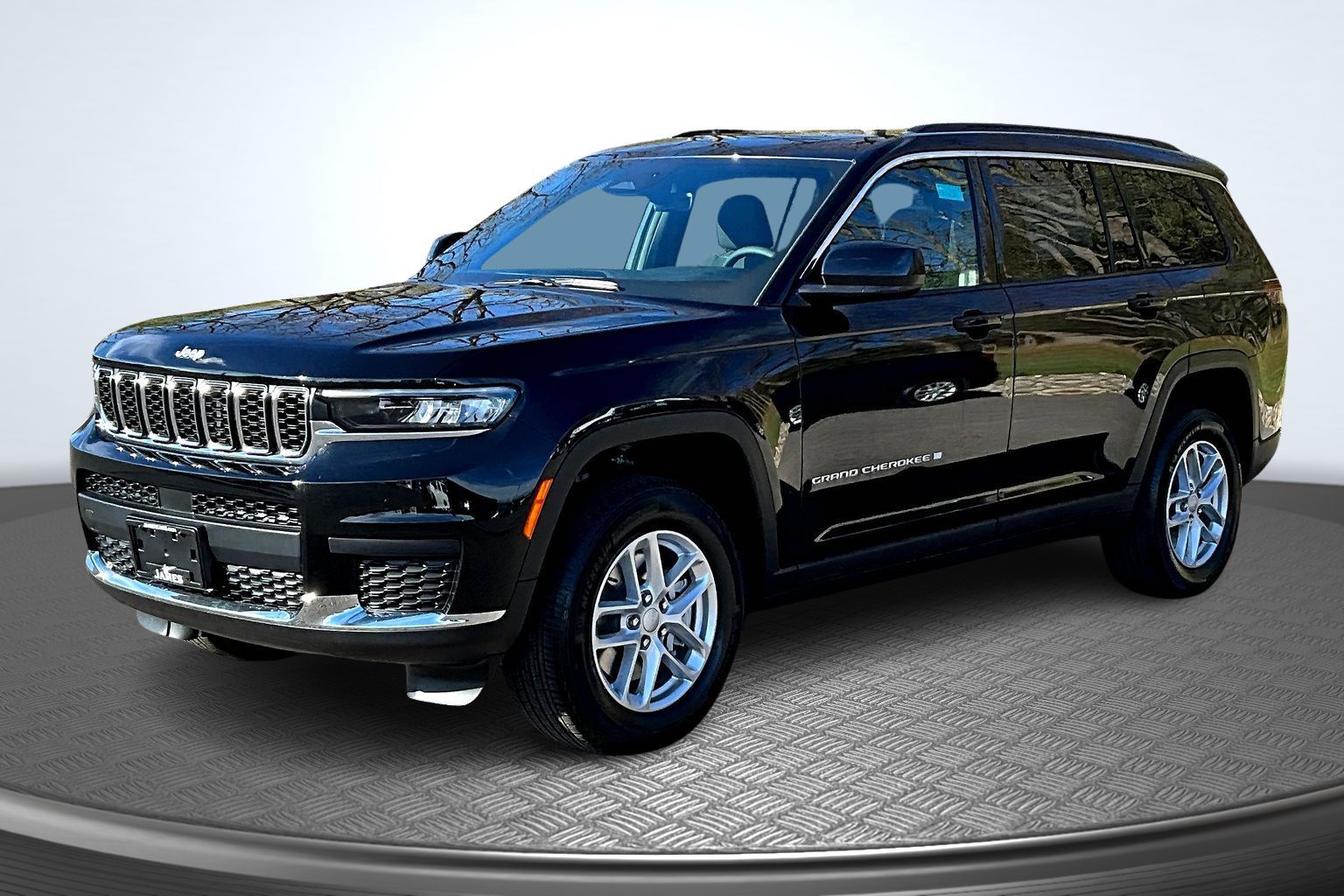 2025 Jeep Grand Cherokee L Laredo's photo