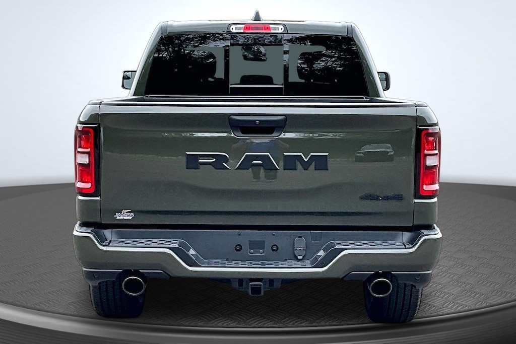 New 2027 Ram 1500 EXPRESS CREW CAB 4X4 5'7 BOX Pickup