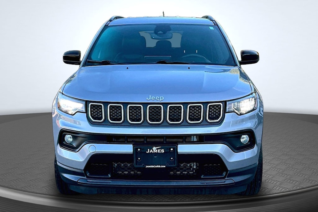 Used 2023 Jeep Compass Latitude SUV