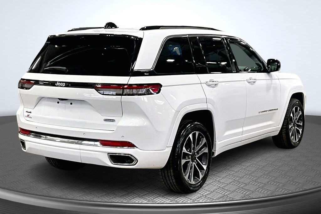 Used 2023 Jeep Grand Cherokee Overland SUV