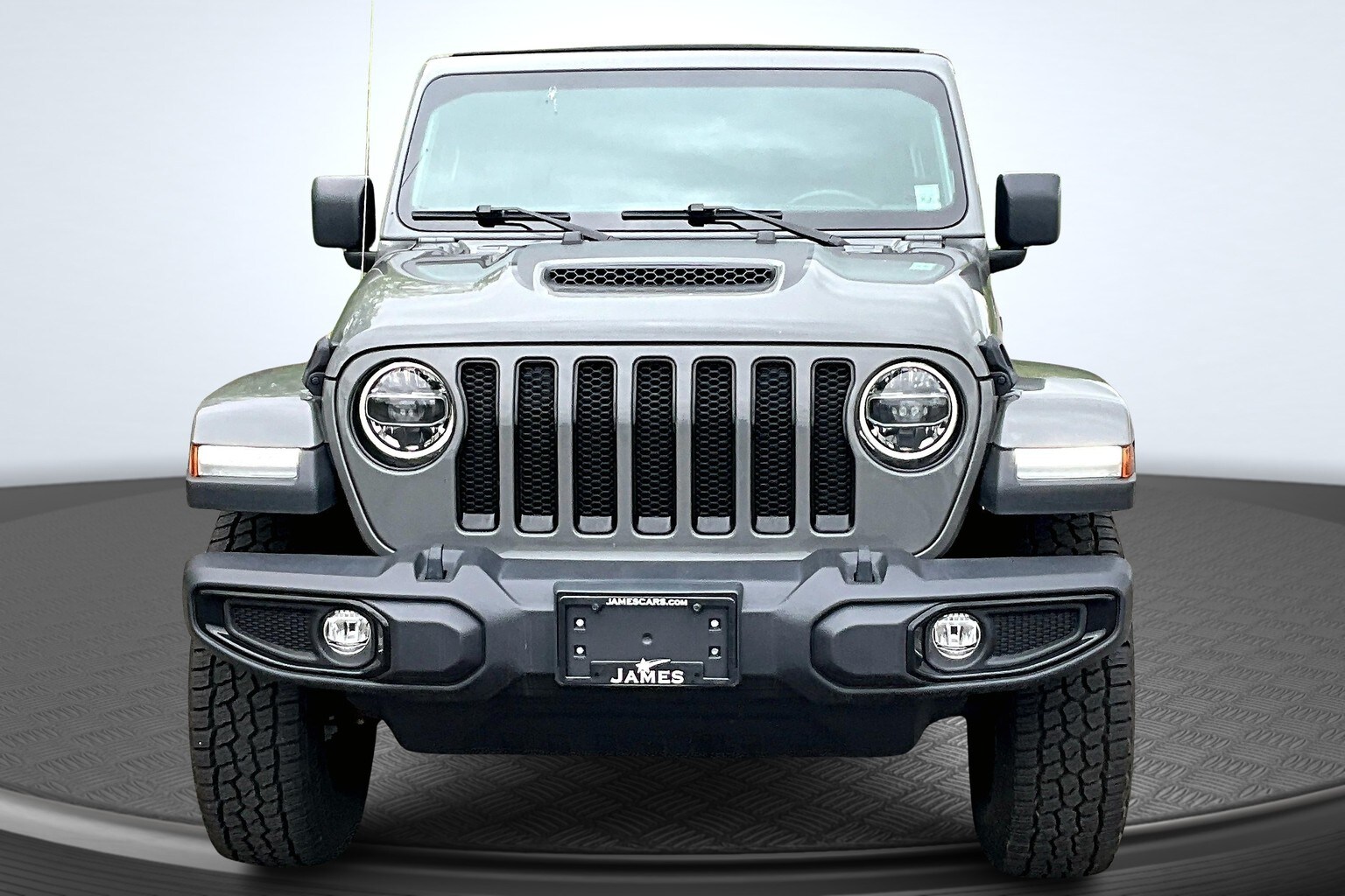 2021 Jeep Wrangler Unlimited Sahara photo 3