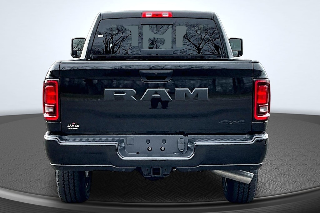 New 2026 Ram 2500 BLACK EXPRESS CREW CAB 4X4 6'4 BOX Pickup