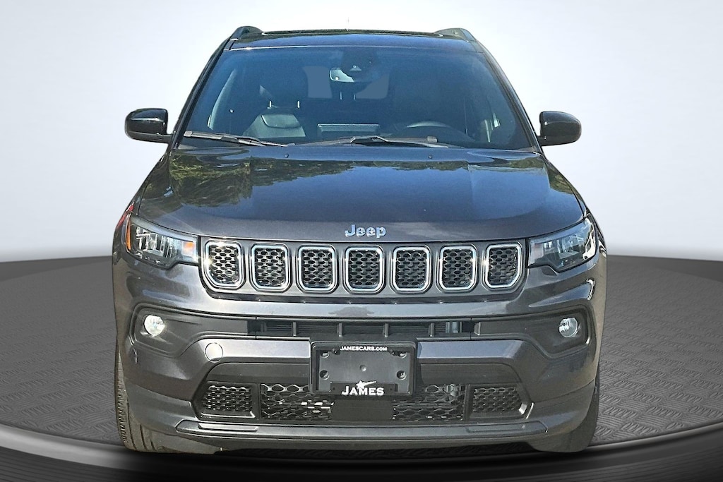 Used 2023 Jeep Compass Latitude Lux SUV