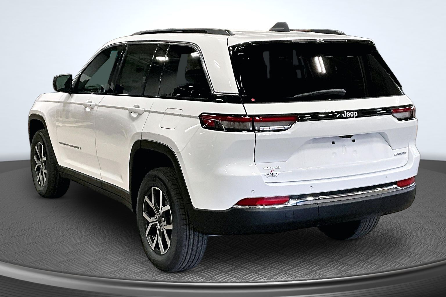 New 2027 Jeep Grand Cherokee LAREDO 4X4 Sport Utility