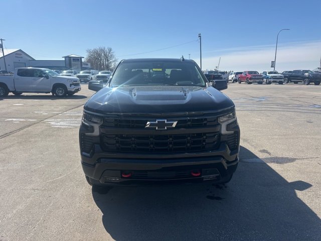2025 Chevrolet Silverado 1500 RST photo 3