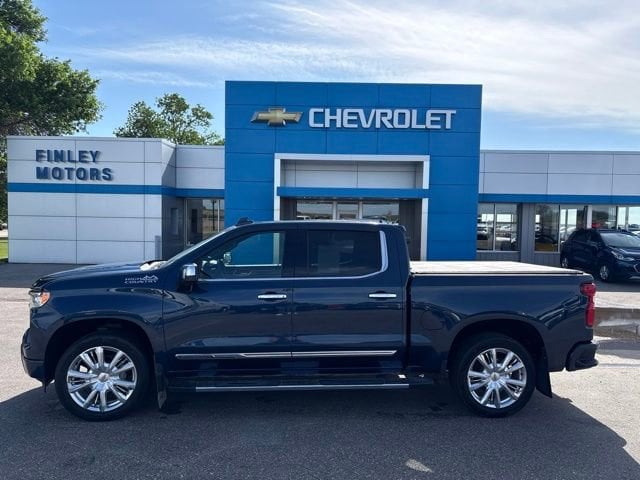 2022 Chevrolet Silverado 1500 Truck Crew Cab 