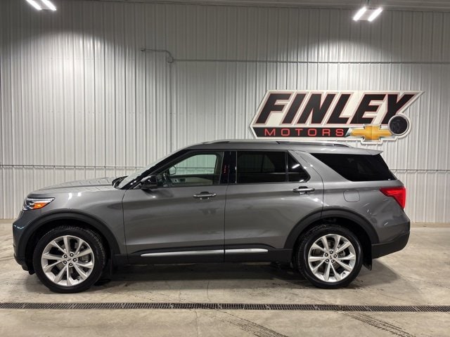 2023 Ford Explorer Platinum's photo