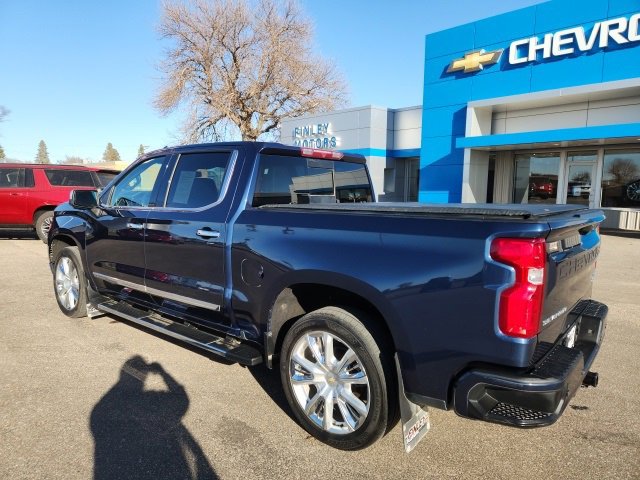 2022 Chevrolet Silverado 1500 High Country photo 3