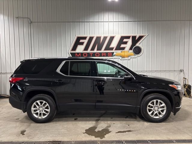 Used 2018 Chevrolet Traverse 1LT with VIN 1GNEVGKW9JJ103938 for sale in Cooperstown, ND