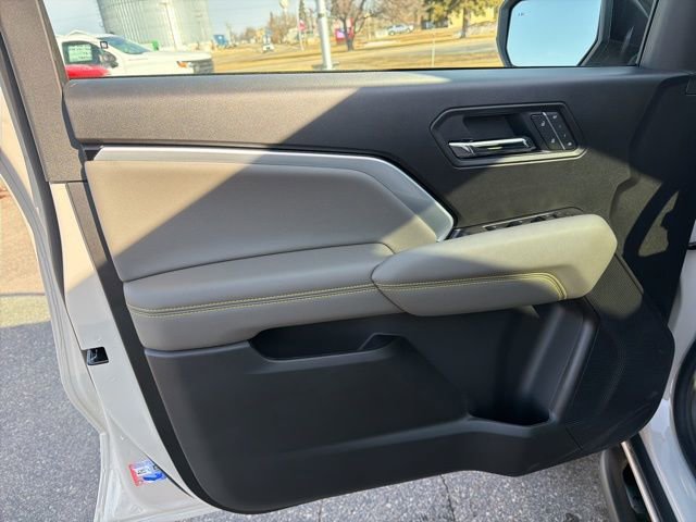 2026 Chevrolet Colorado ZR2 - Photo 13