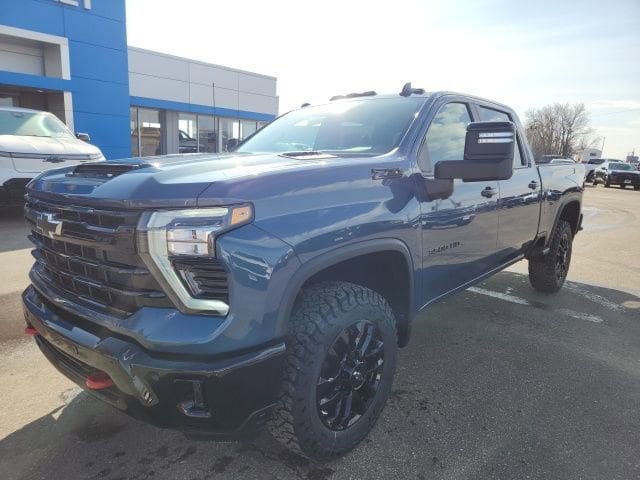 2026 Chevrolet Silverado 3500HD LT photo 2