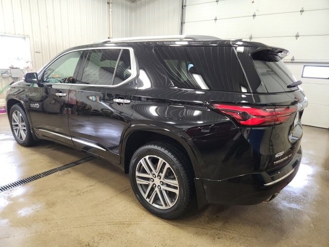 2023 Chevrolet Traverse High Country photo 2