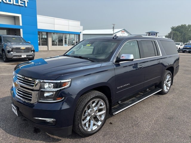 Used 2018 Chevrolet Suburban Premier with VIN 1GNSKJKC1JR402209 for sale in Crookston, Minnesota