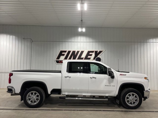 Used 2021 Chevrolet Silverado 2500HD LTZ with VIN 1GC4YPEY8MF107754 for sale in Finley, ND