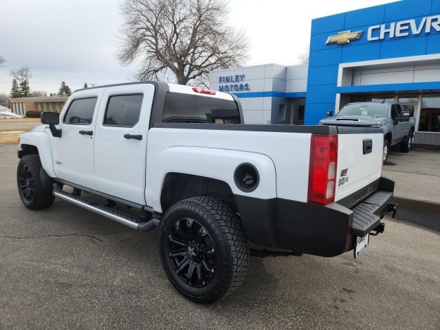 2010 Hummer H3 Luxury photo 4