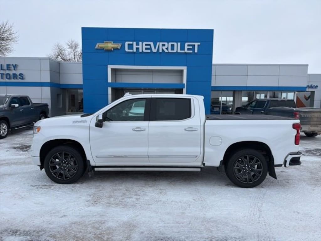 Used 2024 Chevrolet Silverado 1500 High Country Truck Crew Cab