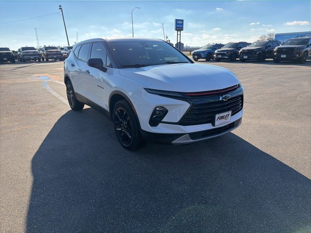 2023 Chevrolet Blazer 2LT photo 2