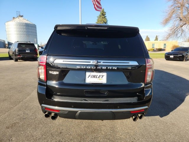 2021 Chevrolet Suburban High Country photo 4