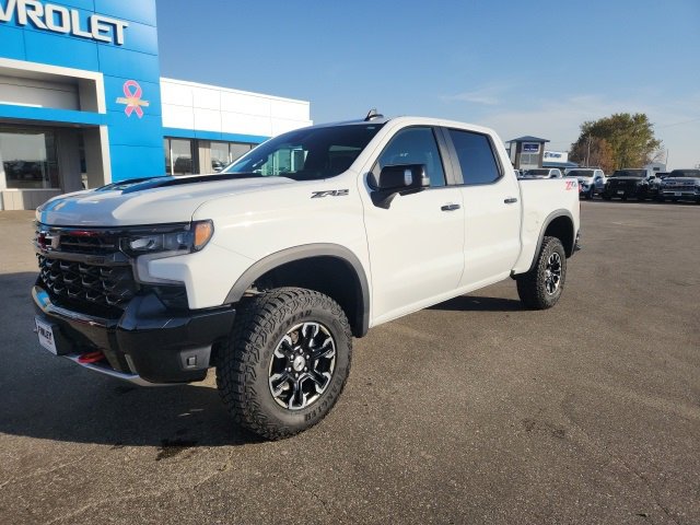 2024 Chevrolet Silverado 1500 ZR2 photo 2
