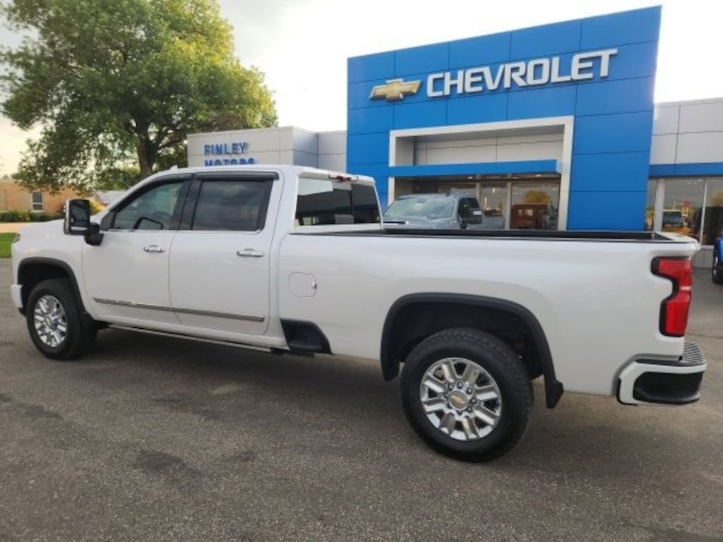 Used 2024 Chevrolet Silverado 3500 HD High Country Truck Crew Cab