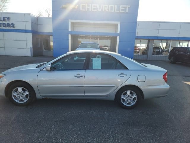 2003 Toyota Camry LE V6 4AT's photo
