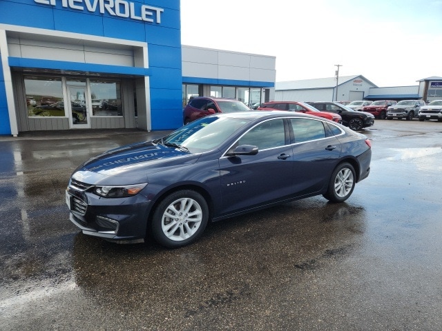 Used 2016 Chevrolet Malibu 1LT with VIN 1G1ZE5STXGF252934 for sale in Crookston, Minnesota