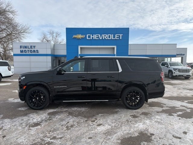 2024 Chevrolet Suburban LS's photo