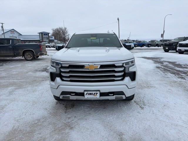 2024 Chevrolet Silverado 1500 High Country photo 3