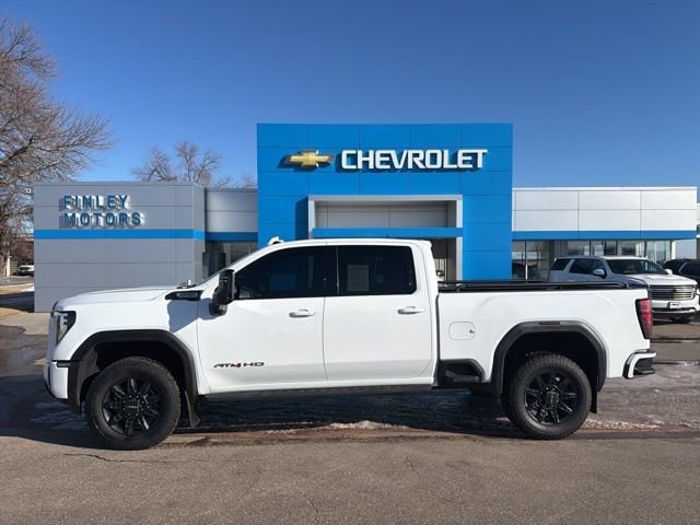 2024 GMC Sierra 4WD Crew Cab Standard Box AT4's photo