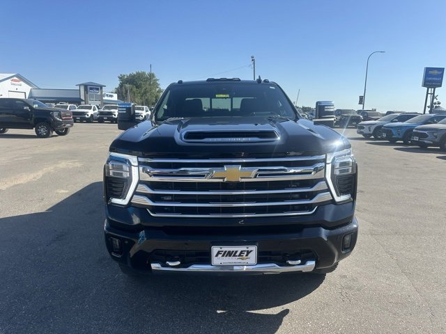 2025 Chevrolet Silverado 2500HD High Country photo 2