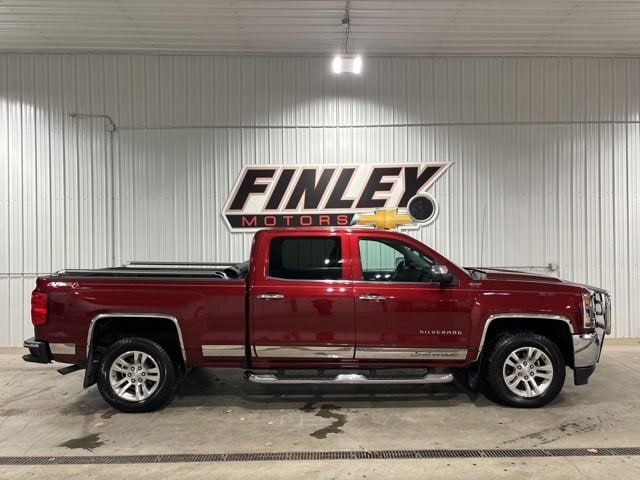 Used 2017 Chevrolet Silverado 1500 LT with VIN 3GCUKRECXHG290077 for sale in Finley, ND