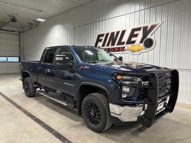 2022 Chevrolet Silverado 3500HD LT photo 4