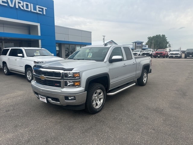 Used 2015 Chevrolet Silverado 1500 LT with VIN 1GCVKREC6FZ214650 for sale in Finley, ND